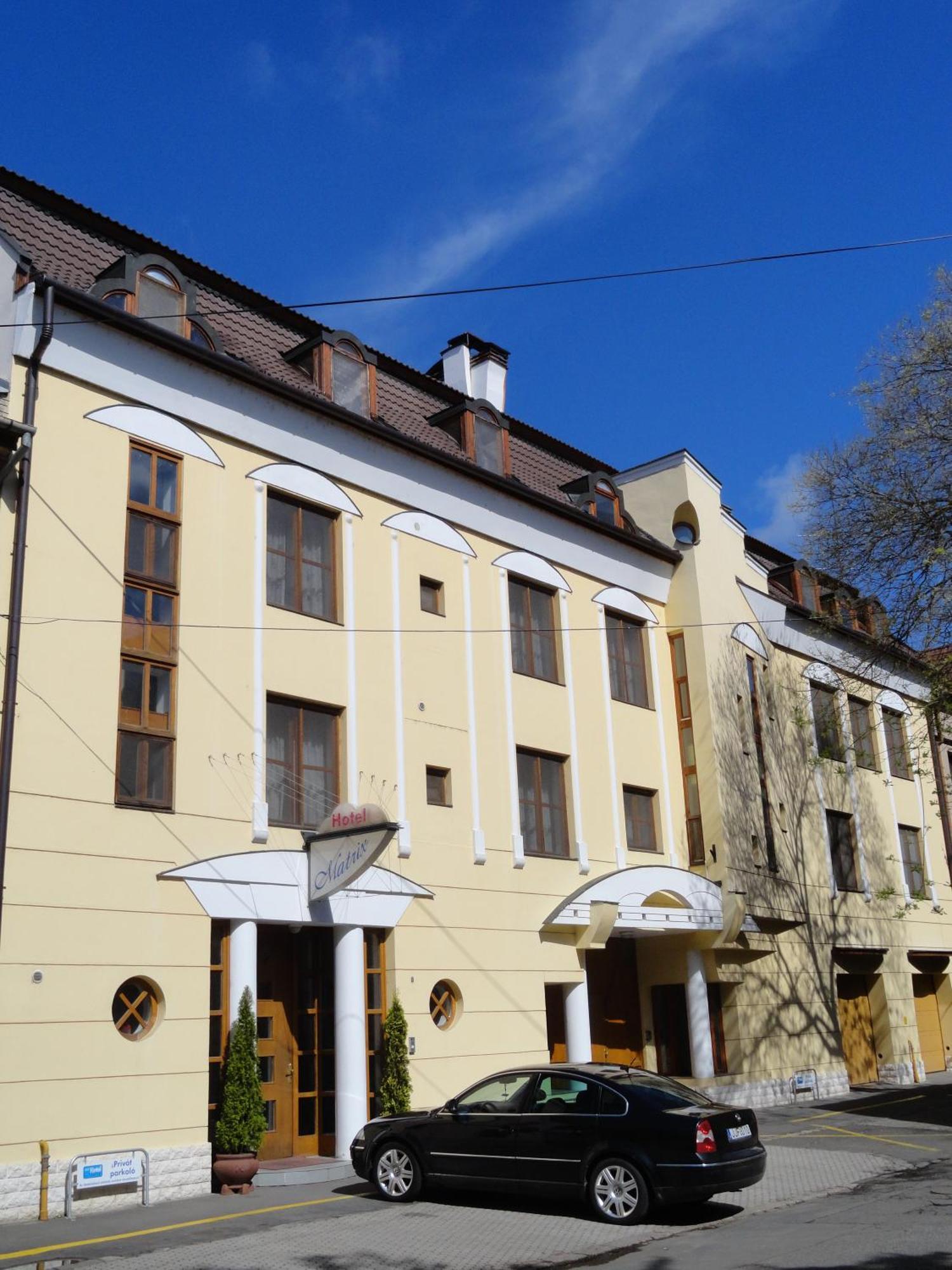 Hotel Matrix Szeged Ngoại thất bức ảnh