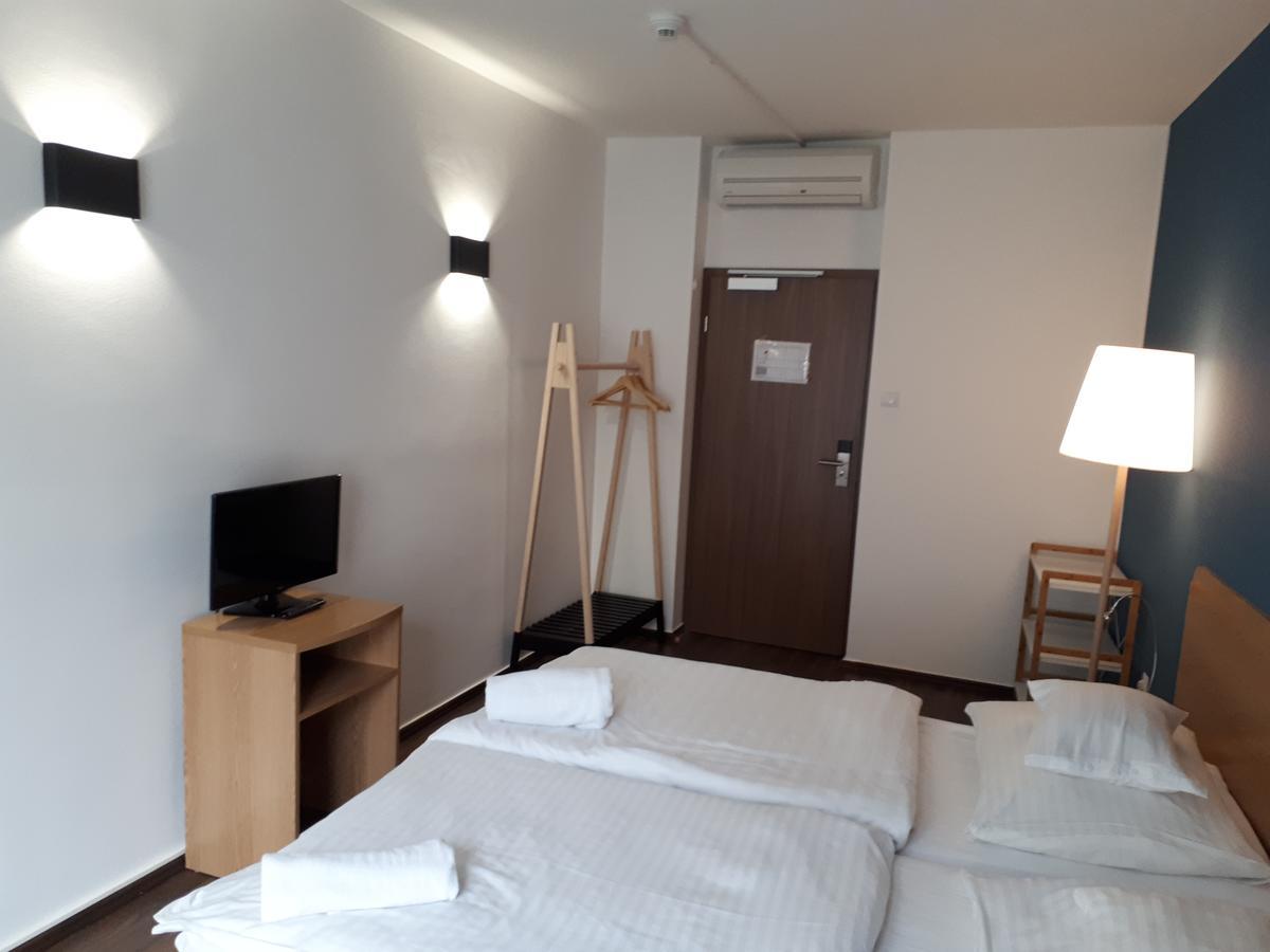 Hotel Matrix Szeged Ngoại thất bức ảnh